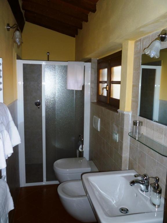 Agriturismo Casa Belvedere Bacchereto Habitación foto